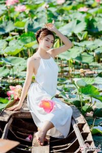 Ảnh Áo Yếm Thả Rông Vòng 1 Sexy, Siêu Mỏng, Xuyên Thấu Đẹp