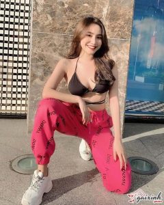 Chuộng Đồ Gợi Cảm Hot Girl “100 Người Yêu” DDanh Khoe Dáng Bốc Lửa