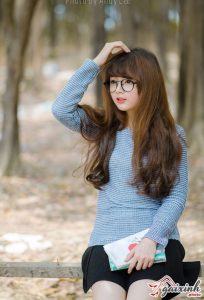 Top Những Hình Ảnh Gái Xinh Tóc Dài Đeo Kính Dễ Thương Cute Nhất