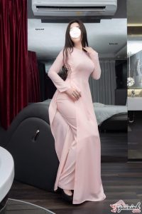 HOT Cosplay Áo Dài Khoe Mông Cong Cực Đỉnh