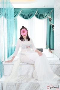 😕😕 Áo Dài Trắng Thu Hương Không Làm Anh Lo Lắng