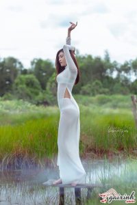 Như Ý PK Ướt Át Cùng Áo Dài Trắng Mỏng Gợi Cảm