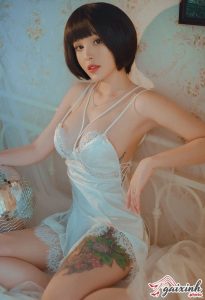 Mất Hồn Với Gái Xinh Mặc Đồ Ngủ Sexy Cùng Với Thân Hình Trắng Nõn Nà